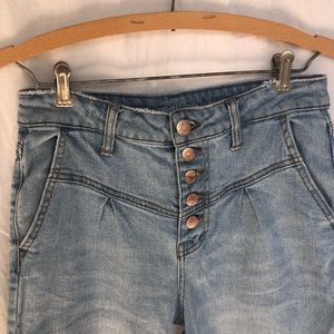 Wild Fable High Waisted 5 Button Light Wash Jeans